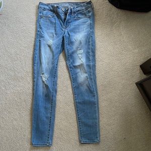 American Eagle Super Stretch Ripped Jeans, size 4